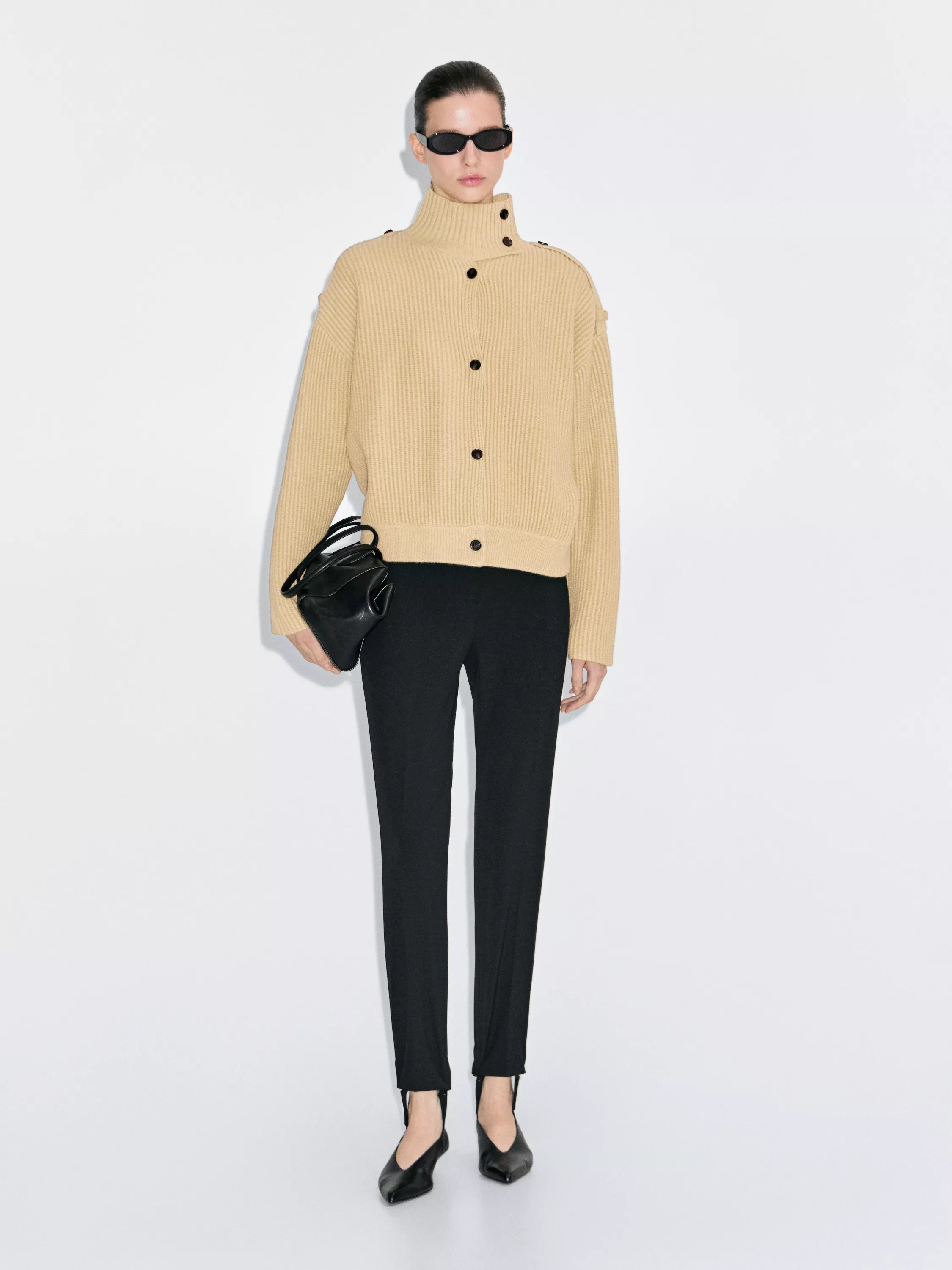Arlette | 100% Wool Turtleneck Knit Cardigan