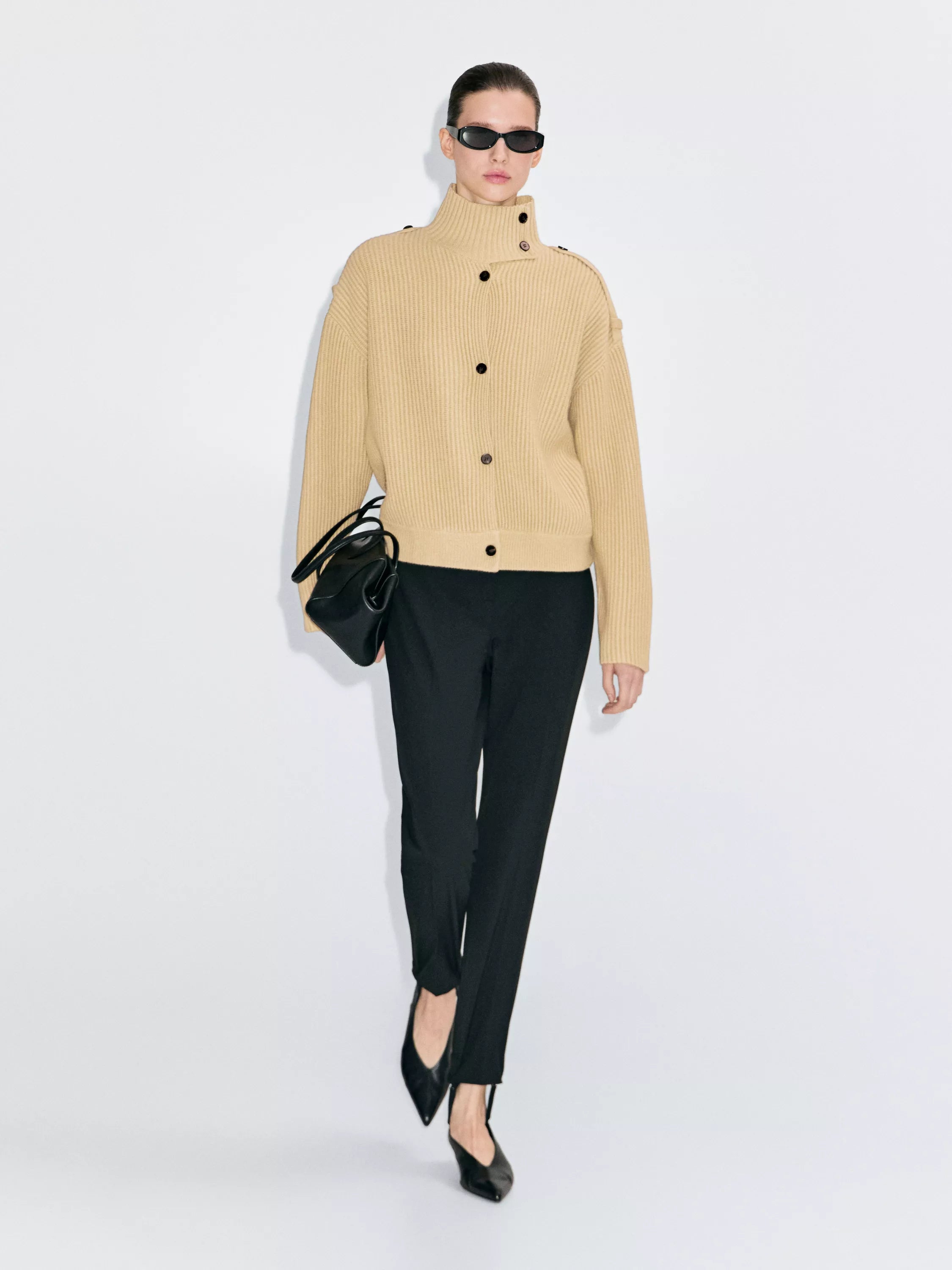 Arlette | 100% Wool Turtleneck Knit Cardigan