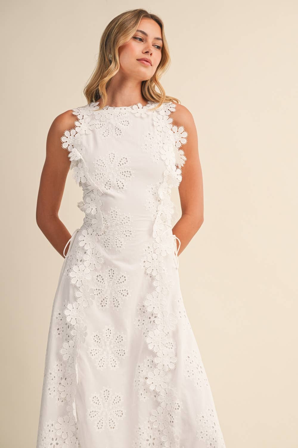 Amora Lace Maxi Dress